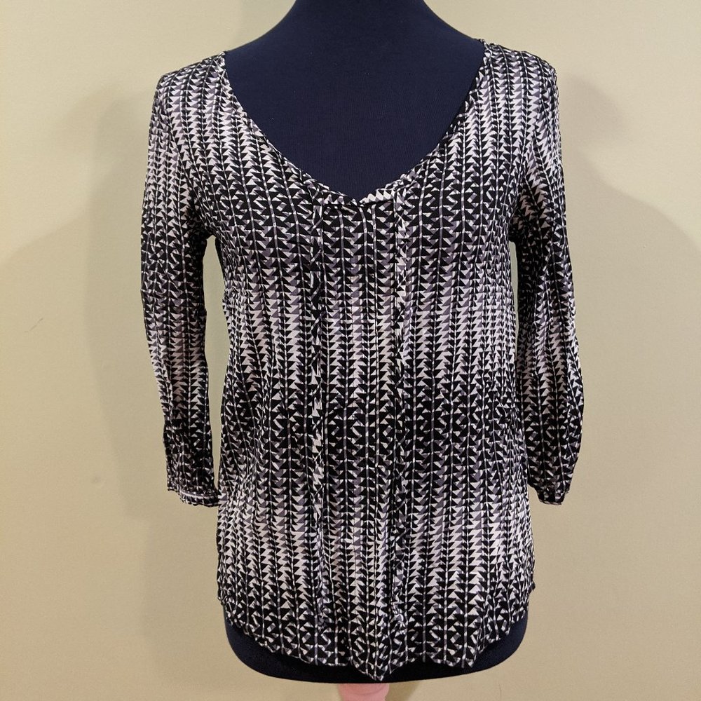 Aeropostale Triangle Pattern Tunic Top